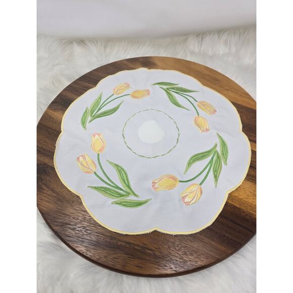 Princess House Embroidered Tulip Table Linens Bundle of 4 NWT - Picture 1 of 2